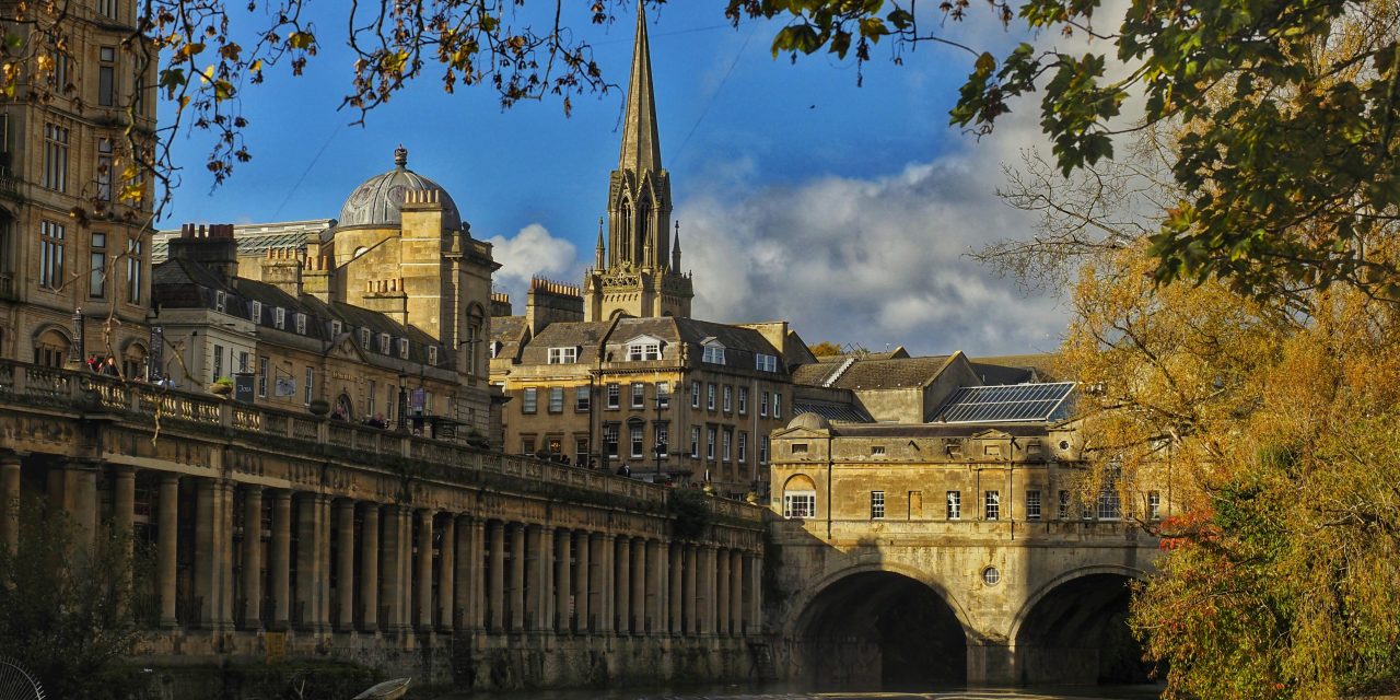 Roost Bath - Pulteney weir and bridge